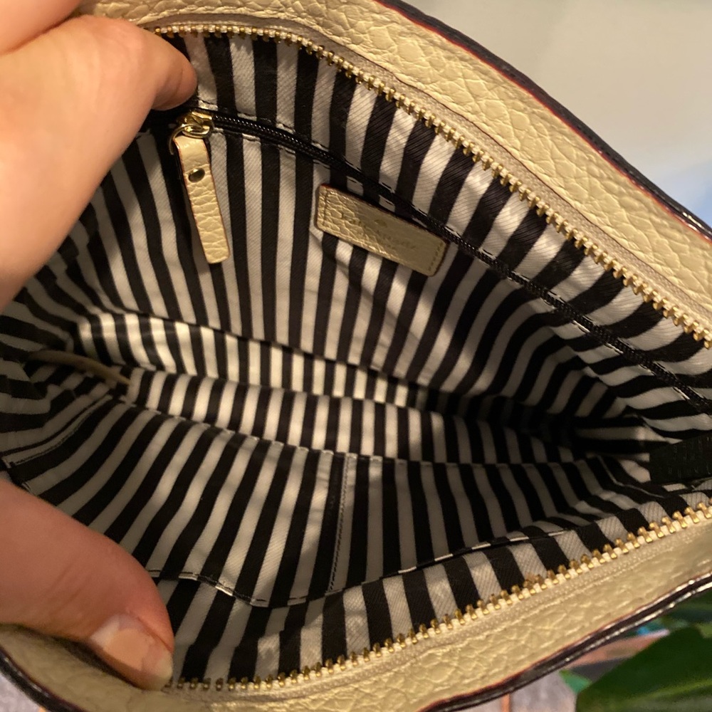 Kate Spade Cross Body - Picture 5 of 5